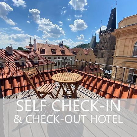 Charles Bridge Rooms & Suites By Sivek Hotels Praha Bagian luar foto