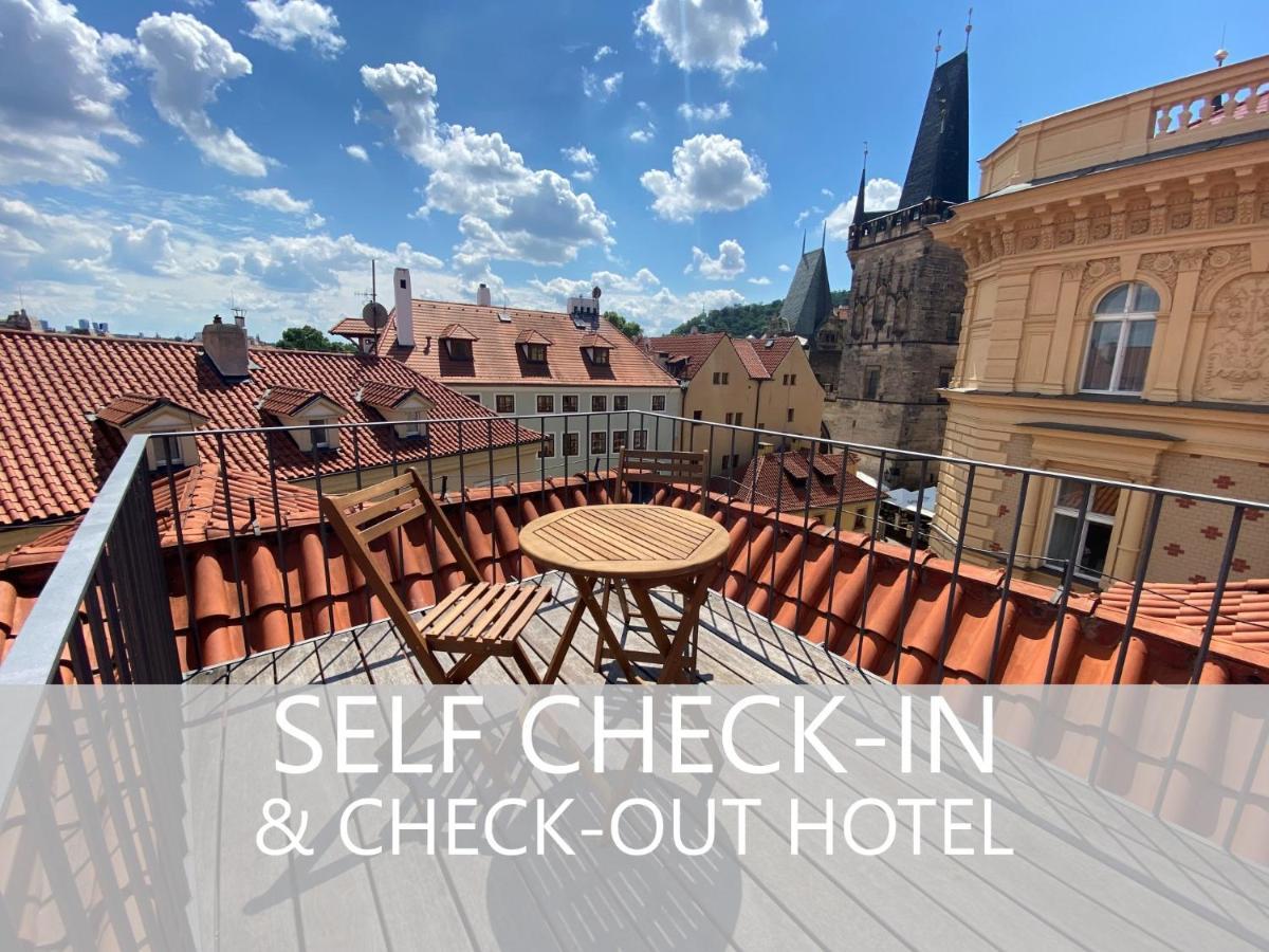 Charles Bridge Rooms & Suites By Sivek Hotels Praha Bagian luar foto